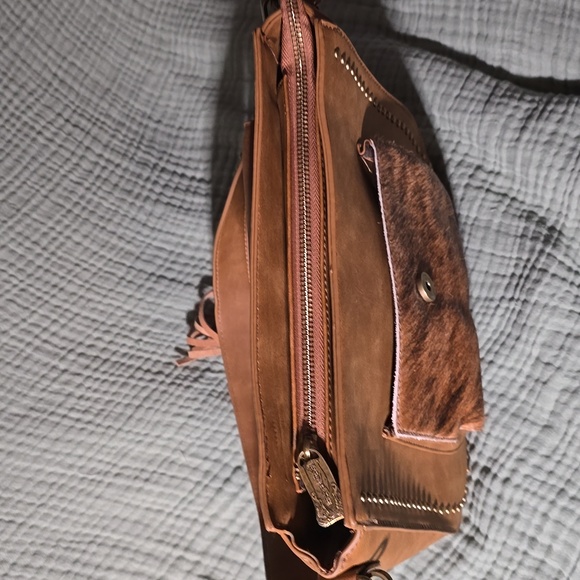 Trinity Ranch Tan Shoulder Conceal Carry Bag with Fringe Detail – NWOT - Picture 7 of 9